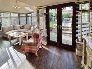 Sun lounge- click for photo gallery